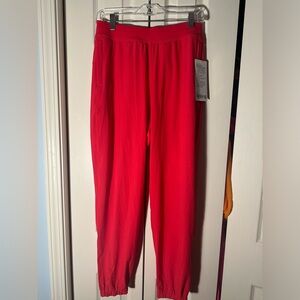 lululemon athletica adapted state perforated HR jogger Red size 8